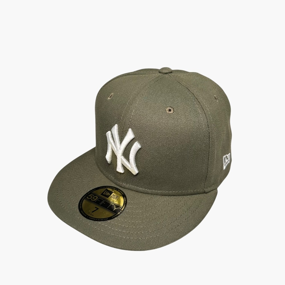 New Era 59FIFTY New York Yankees Fitted Hat Mens Size 7 Olive Green MLB Cap